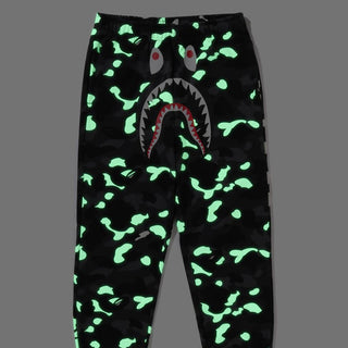 CITY CAMO SHARK RELAXED FIT SWEATPANTS - BLACK