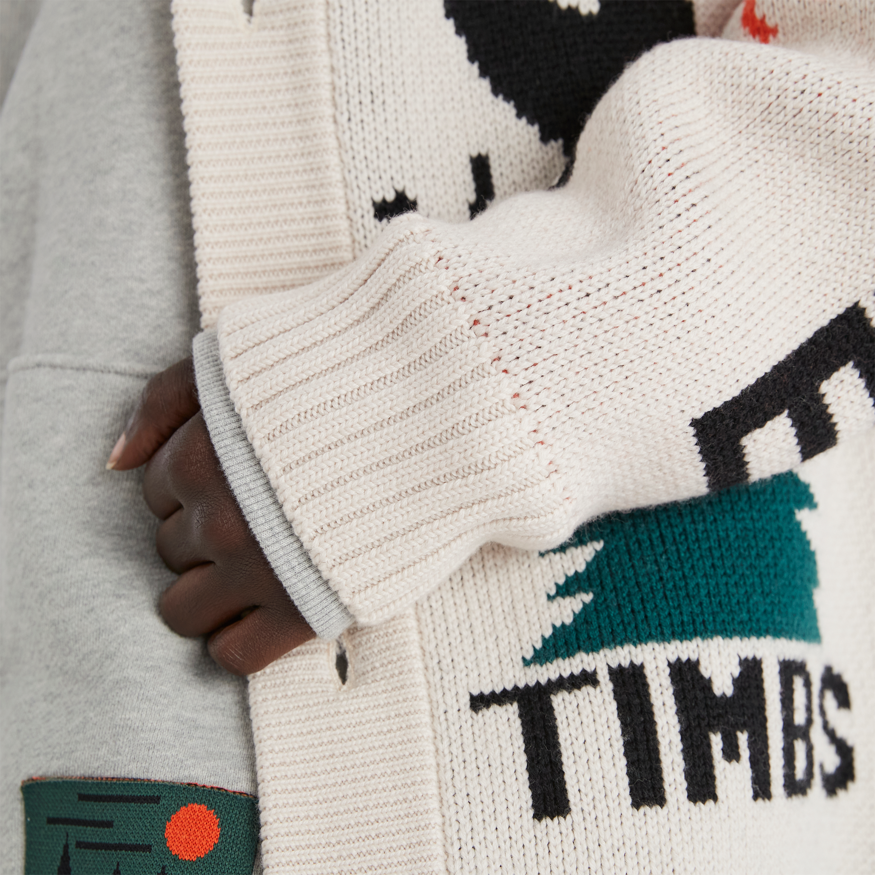 NINA CHANEL ABNEY X TIMBERLAND ITARSIA KNIT CARDIGAN - BEIGE / GREEN / BLACK