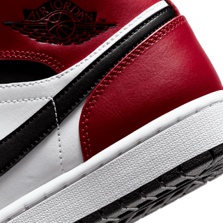 AIR JORDAN 1 MID "CHICAGO BLACK TOE"