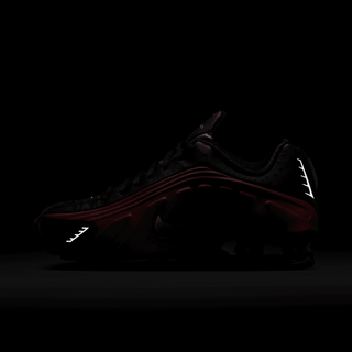 WMNS SHOX R4 - BLACK / TEAM RED – lapstoneandhammer.com WMNS SHOX R4 - BLACK / TEAM RED – lapstoneandhammer.com
