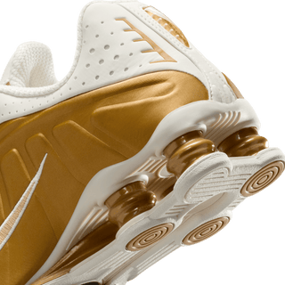 WMNS SHOX R4 - SOFT PEARL / METALLIC GOLD