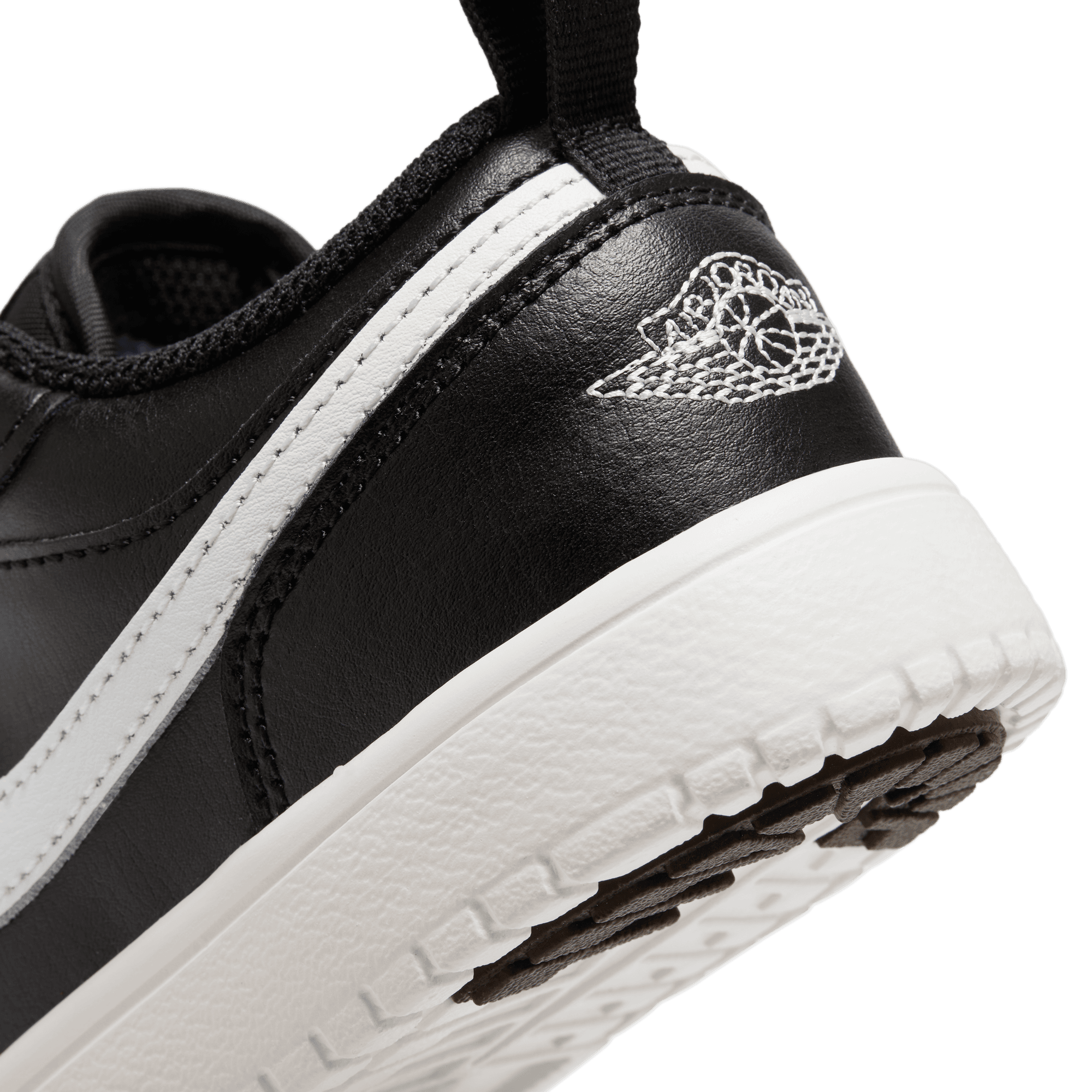 JORDAN 1 LOW ALT (PS) - BLACK / SUMMIT WHITE JORDAN 1 LOW ALT (PS) - BLACK / SUMMIT WHITE