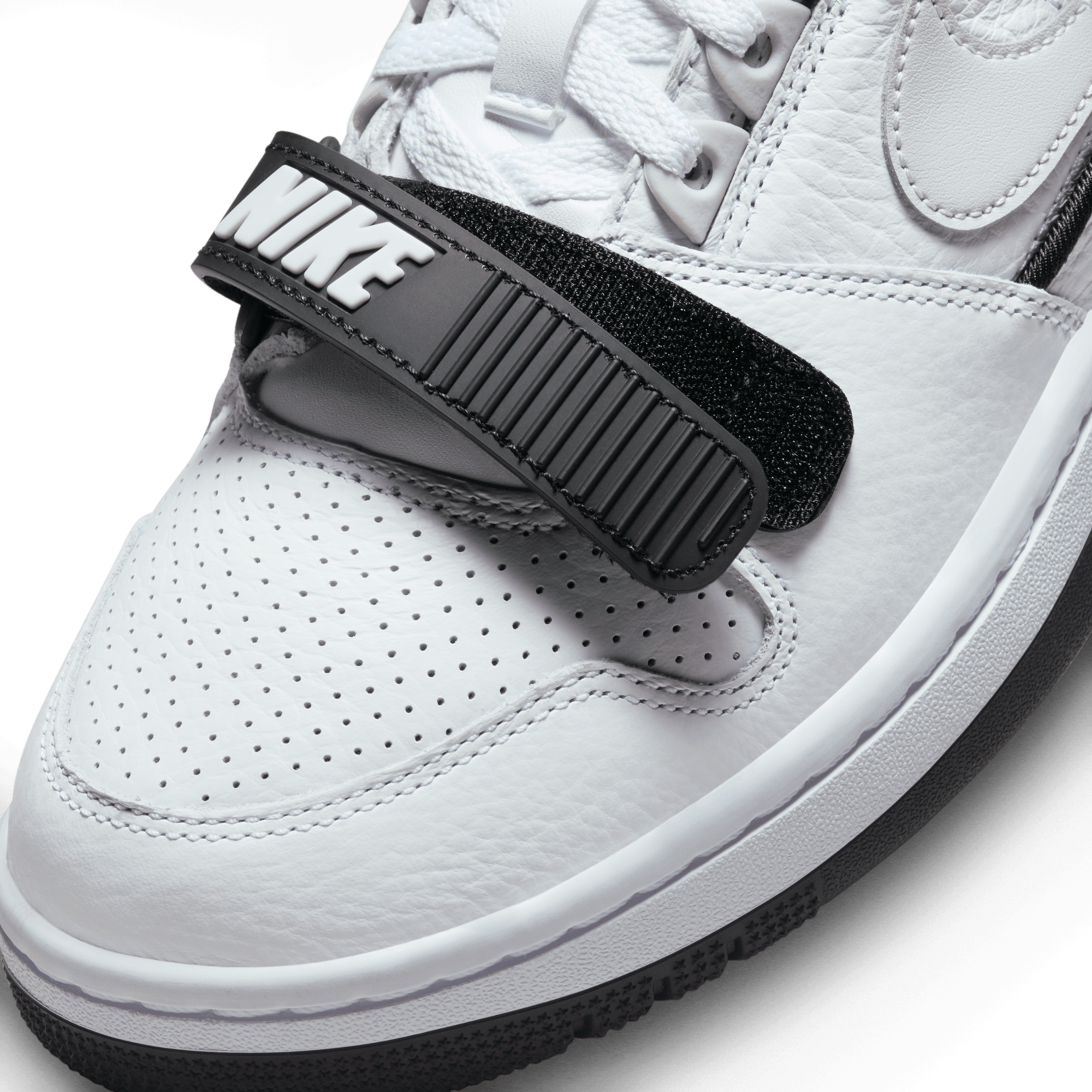 AIR ALPHA FORCE '88 - WHITE / NEUTRAL GREY