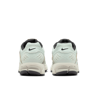 WMNS ZOOM VOMERO 5 - LIGHT SILVER / CHROME