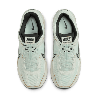 WMNS ZOOM VOMERO 5 - LIGHT SILVER / CHROME