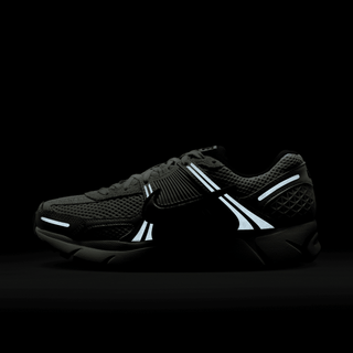 WMNS ZOOM VOMERO 5 - LIGHT SILVER / CHROME