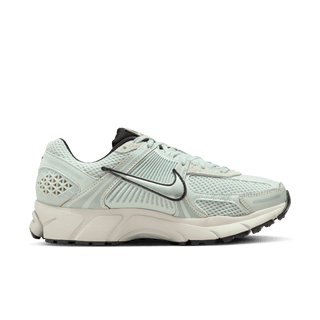 WMNS ZOOM VOMERO 5 - LIGHT SILVER / CHROME