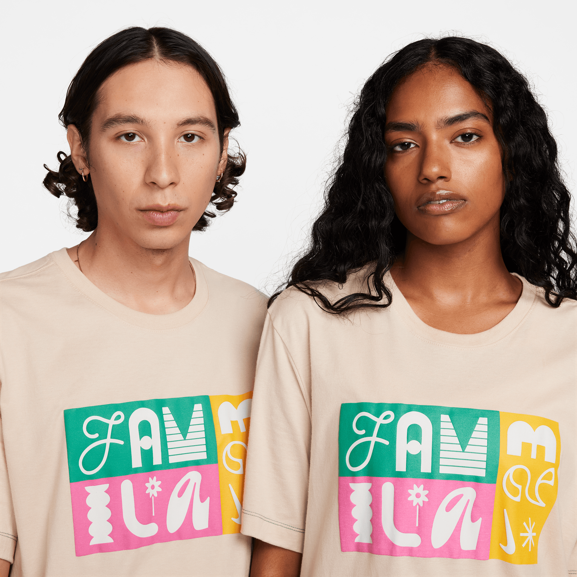 NSW S/S/ TEE "LA FAMILIA" - SANDDRIFT