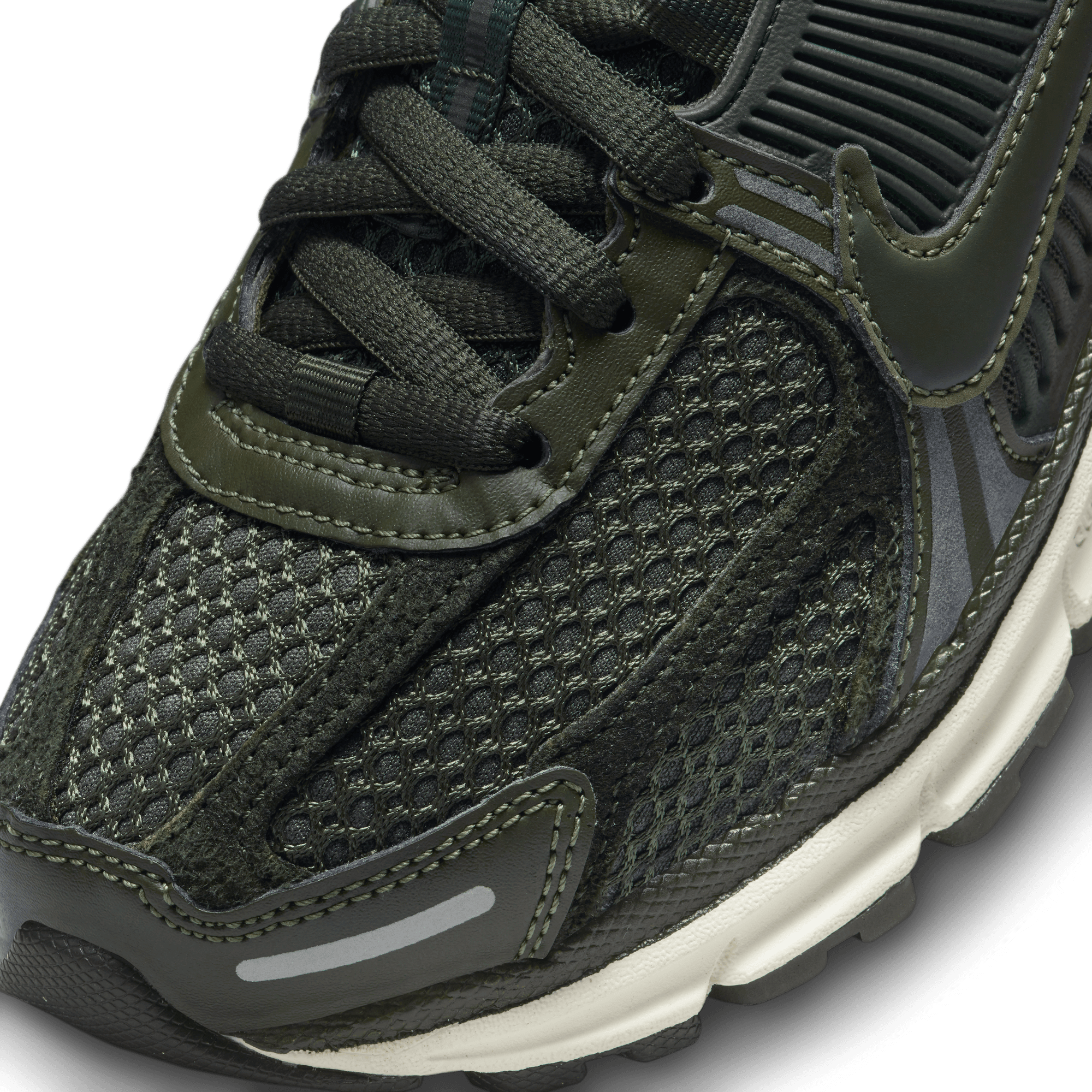 WMNS ZOOM VOMERO 5 