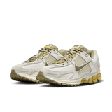ZOOM VOMERO 5 "LIGHT BONE / MEDIUM OLIVE"
