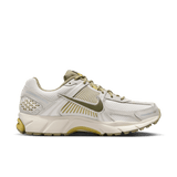 ZOOM VOMERO 5 "LIGHT BONE / MEDIUM OLIVE"