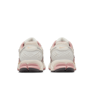 WMNS ZOOM VOMERO 5 - SAIL / PARTICLE PINK