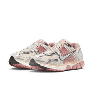 WMNS ZOOM VOMERO 5 - SAIL / PARTICLE PINK
