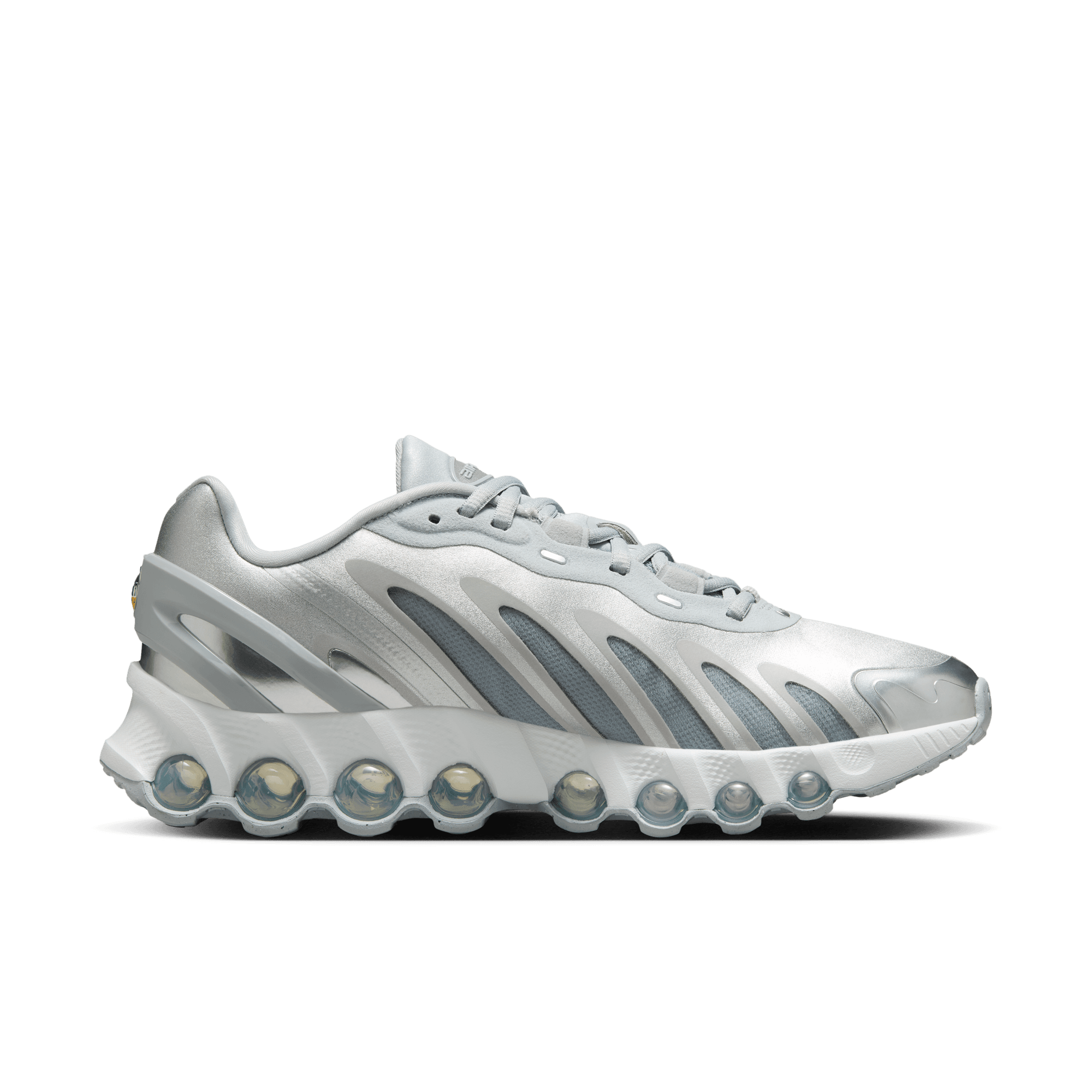 WMNS AIR MAX DN8 - WOLF GREY / METALLIC SILVER WMNS AIR MAX DN8 - WOLF GREY / METALLIC SILVER