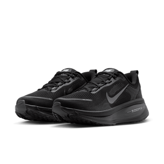 VOMERO 18 - BLACK / DARK SMOKE GREY
