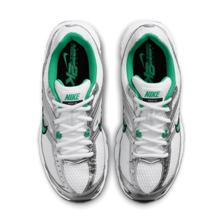 WMNS AIR MAX MOTO 2K - WHITE / METALLIC SILVER / STADIUM GREEN