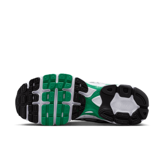 WMNS AIR MAX MOTO 2K - WHITE / METALLIC SILVER / STADIUM GREEN