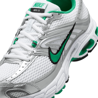 WMNS AIR MAX MOTO 2K - WHITE / METALLIC SILVER / STADIUM GREEN