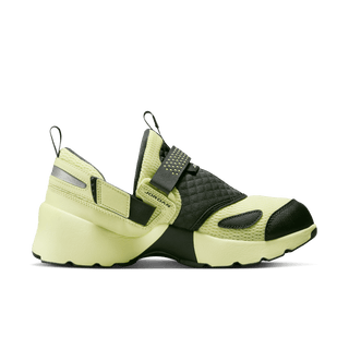 WMNS TRUNNER LX "LUMINOUS GREEN"