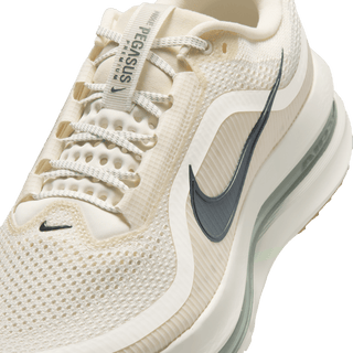 PEGASUS PREMIUM - PALE IVORY / JADE HORIZON