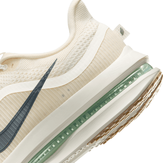 PEGASUS PREMIUM - PALE IVORY / JADE HORIZON