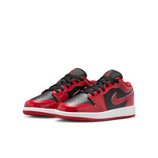 AIR JORDAN 1 LOW SE (GS) - BLACK / WHITE / VARSITY RED