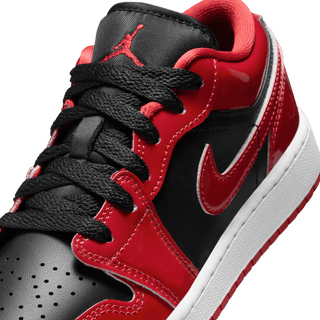 AIR JORDAN 1 LOW SE (GS) - BLACK / WHITE / VARSITY RED
