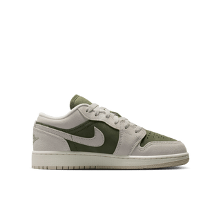 AIR JORDAN 1 LOW SE (GS) - MEDIUM OLIVE / LIGHT OREWOOD BROWN