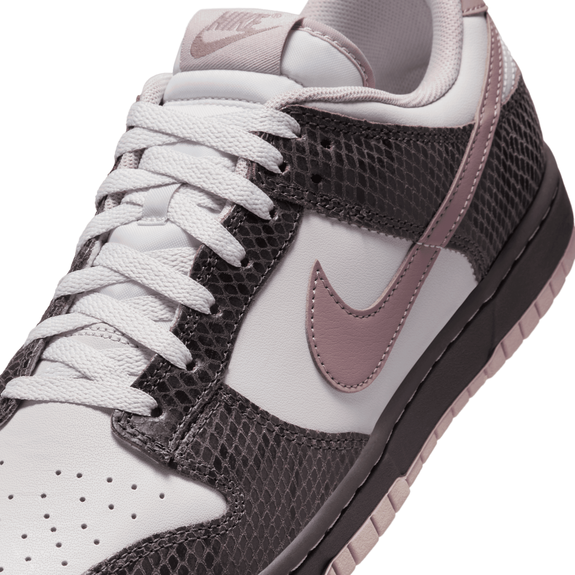 DUNK LOW SE - MEDIUM ASH / TAUPE GREY – lapstoneandhammer.com