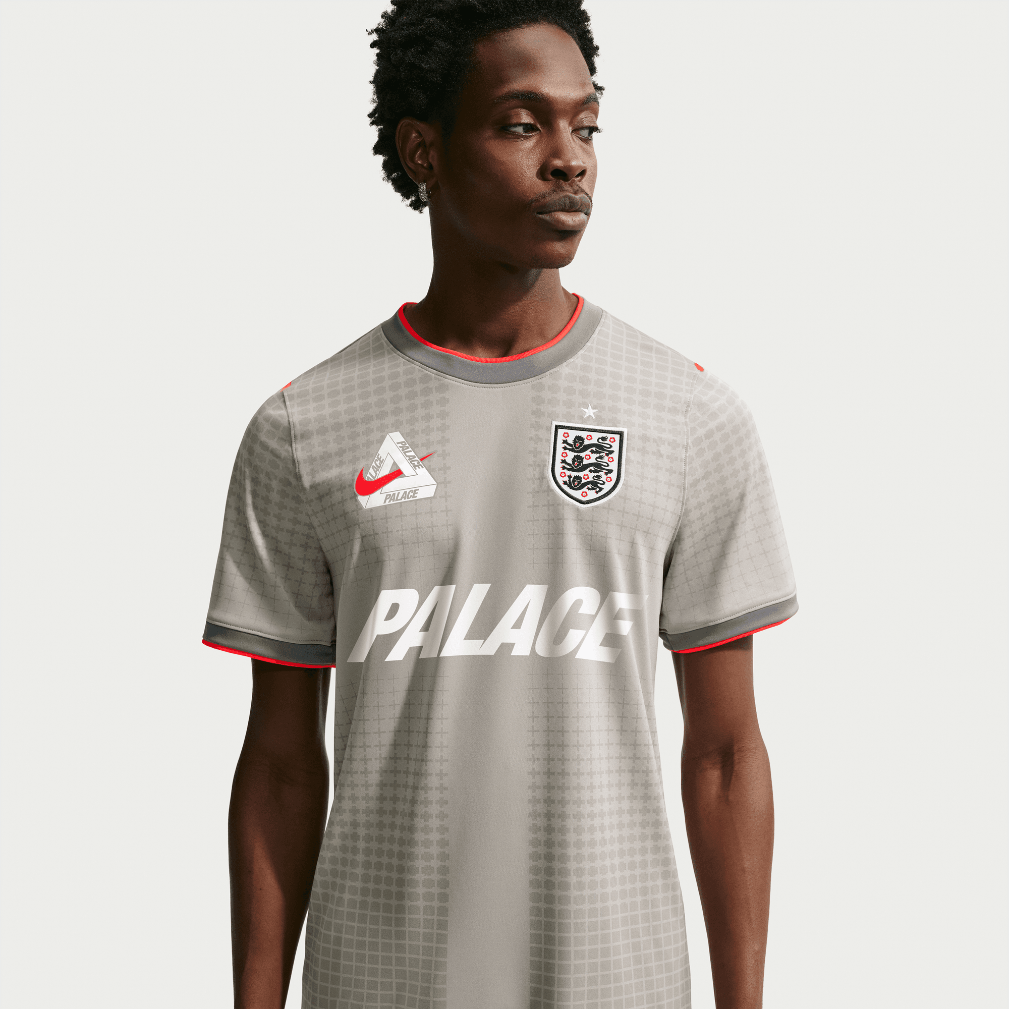 ENGLAND X PALACE X NIKE ENGLAND X PALACE X NIKE