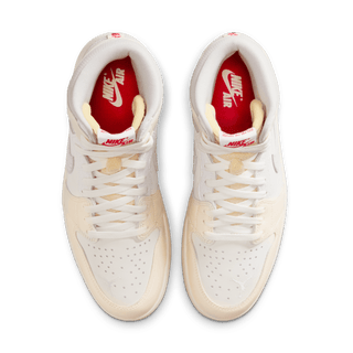 AIR JORDAN 1 RETRO HIGH OG "SAIL / Pale Ivory"