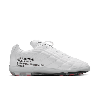 V.A.A. X NIKE CRYOSHOT ZOOM M9 "USA"