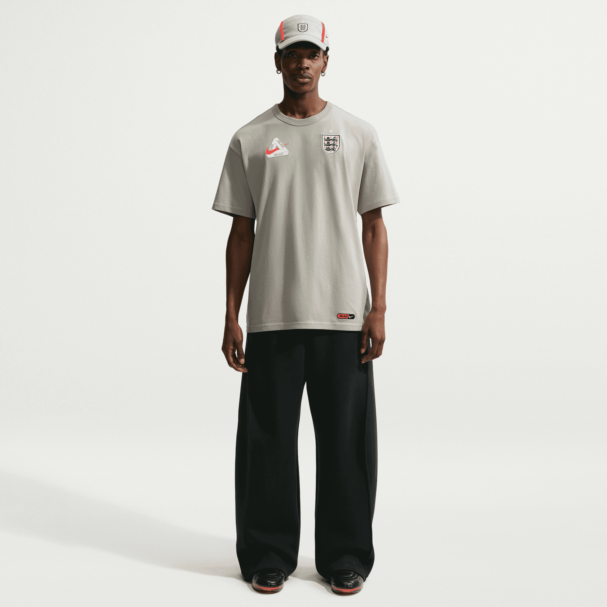 ENGLAND X PALACE X NIKE ENGLAND X PALACE X NIKE