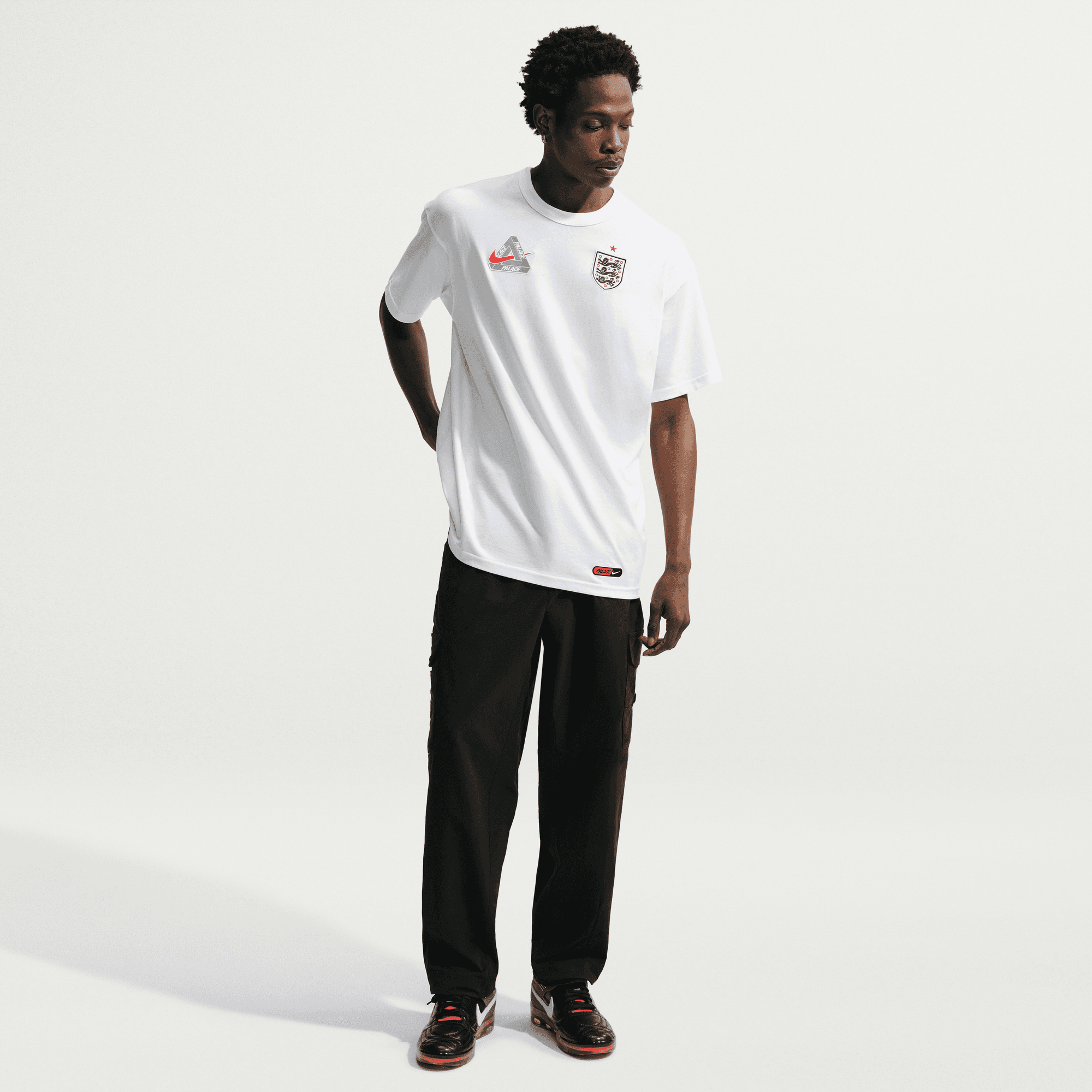 ENGLAND X PALACE X NIKE ENGLAND X PALACE X NIKE