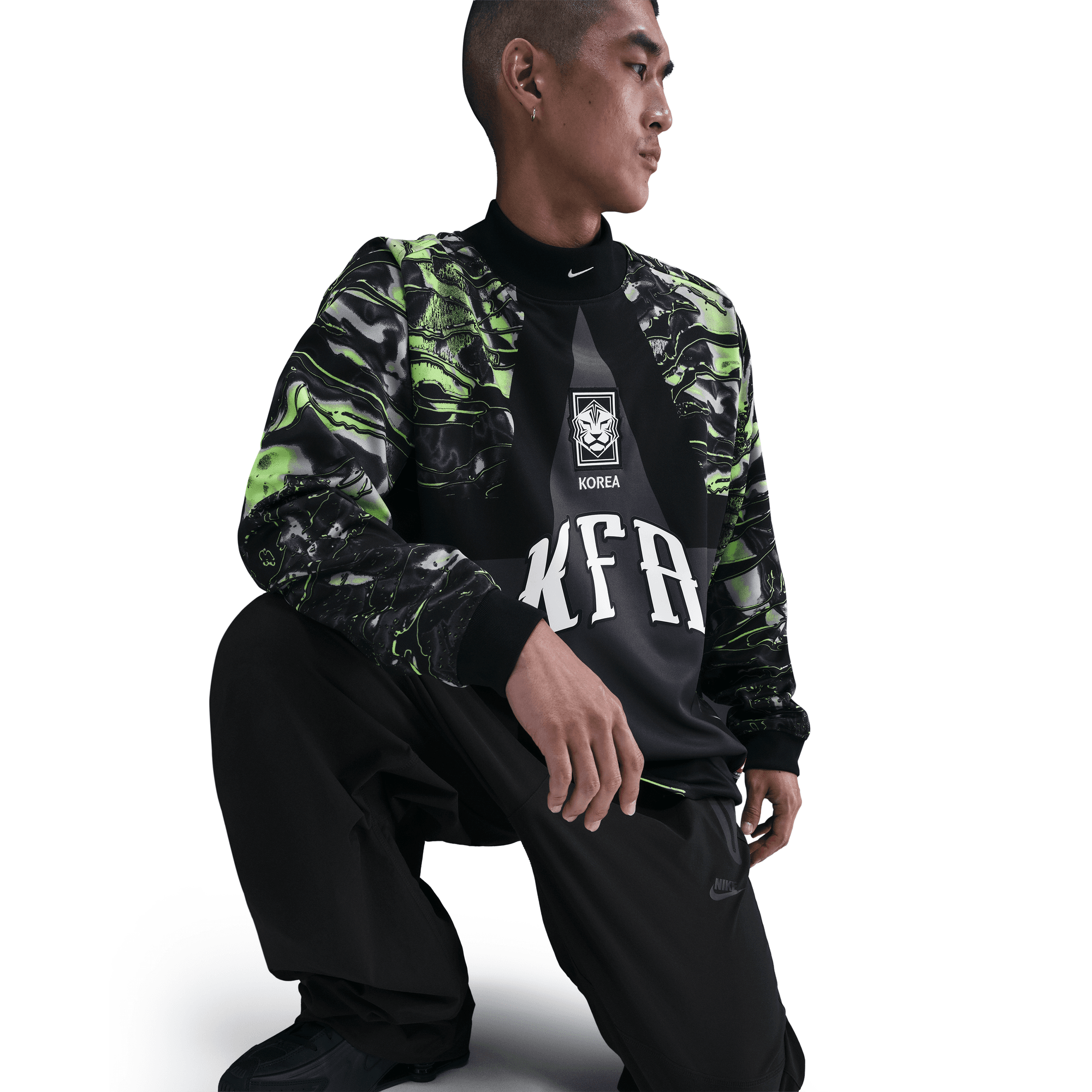 KOREA NATIONAL TEAM GOALKEEPER JERSEY LOOSE FIT - BLACK / BLACK KOREA NATIONAL TEAM GOALKEEPER JERSEY LOOSE FIT - BLACK / BLACK
