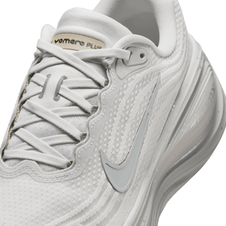 VOMERO PLUS SPECKLE "VAST GREY"