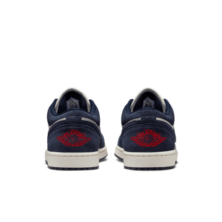 AIR JORDAN LOW SE - OBSIDIAN / UNIVERSITY GOLD