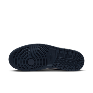 AIR JORDAN LOW SE - OBSIDIAN / UNIVERSITY GOLD