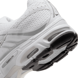 AIR MAX MOTO 2K - WHITE / BLACK