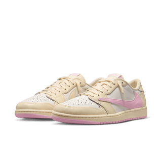 TRAVIS SCOTT X AIR JORDAN 1 LOW OG SP "SHY PINK"