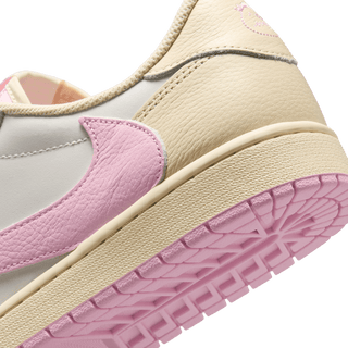 TRAVIS SCOTT X AIR JORDAN 1 LOW OG SP "SHY PINK"
