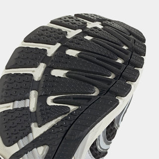 ADISTAR CONTROL 5 - CORE BLACK / SILVER METALLIC