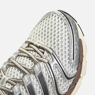 ADISTAR CONTROL 5 - CLOUD WHITE / CORE BLACK / CORE WHITE