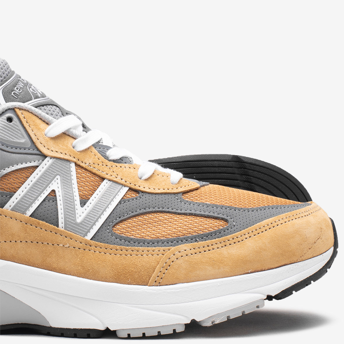 990V6 MADE IN THE USA - WHEAT / SILVER
