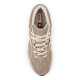 1906R - BEIGE / CREAM