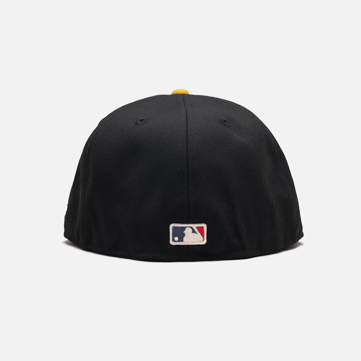 FOG X NEW ERA 59FIFTY FITTED CAP - PIRATES