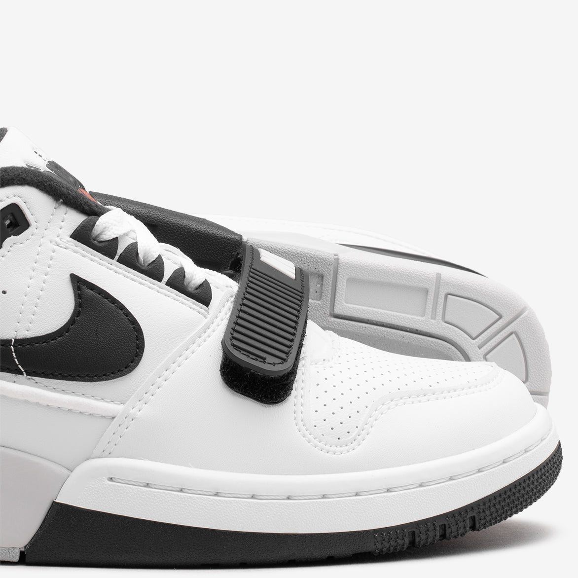 BILLIE EILISH X NIKE AIR ALPHA FORCE '88 SP "WHITE / BLACK"