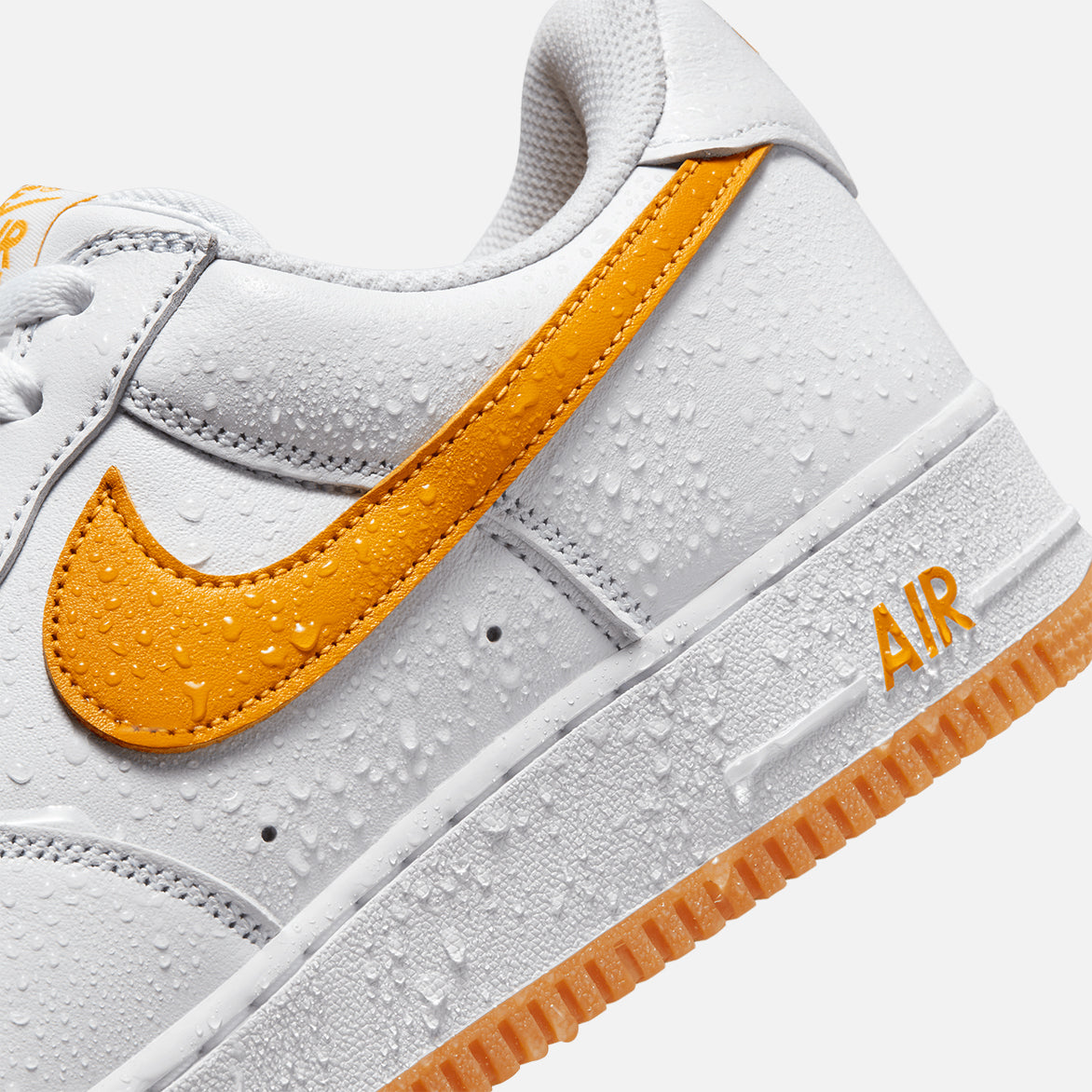 AIR FORCE 1 LOW RETRO QS COTM "UNIVERSITY GOLD"