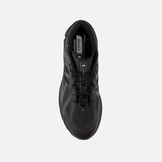 1906U - BLACK / ALKALINE GREEN