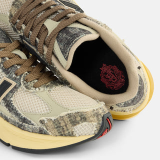 JOE FRESHGOODS X NEW BALANCE 2010 "BAG LADY"